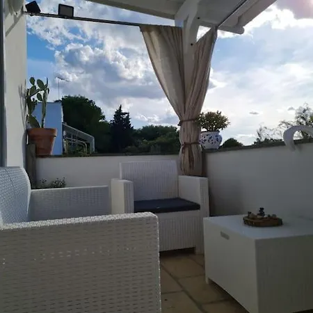 Tra Sole, Mare E Natura Apartament