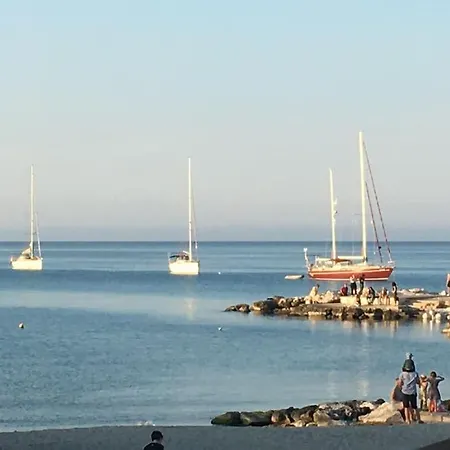 Tra Sole, Mare E Natura